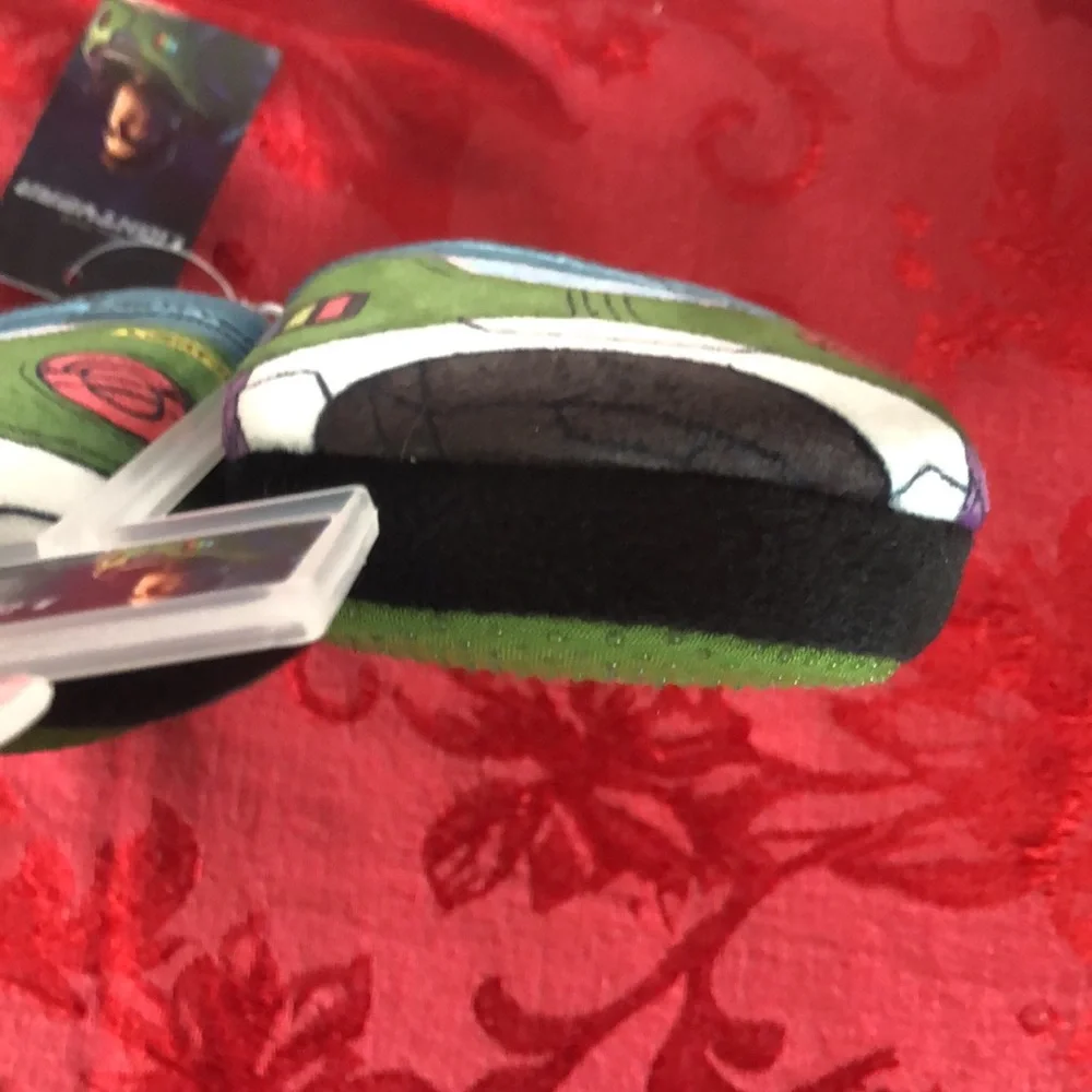 Toddler size 7/8 Buzz Lightyear Toy Story house slippers
